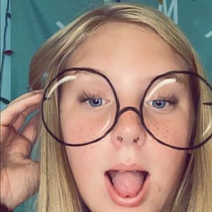 Meet your Posher, Kelsey